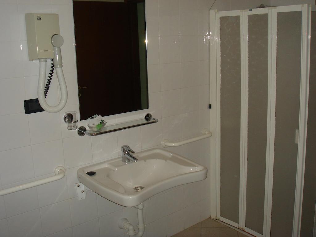 Albergo Il Gufo Parma Værelse billede